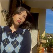 Neolaureata offre ripetizioni in materie umanistiche